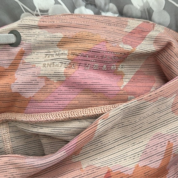 Outdoor Voices Tech Sweat Flex Pink Camo Workout Yoga Leggings - Picture 9 of 9